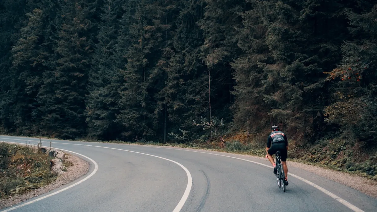 Créatine et cyclisme : gagner en puissance sur vélo