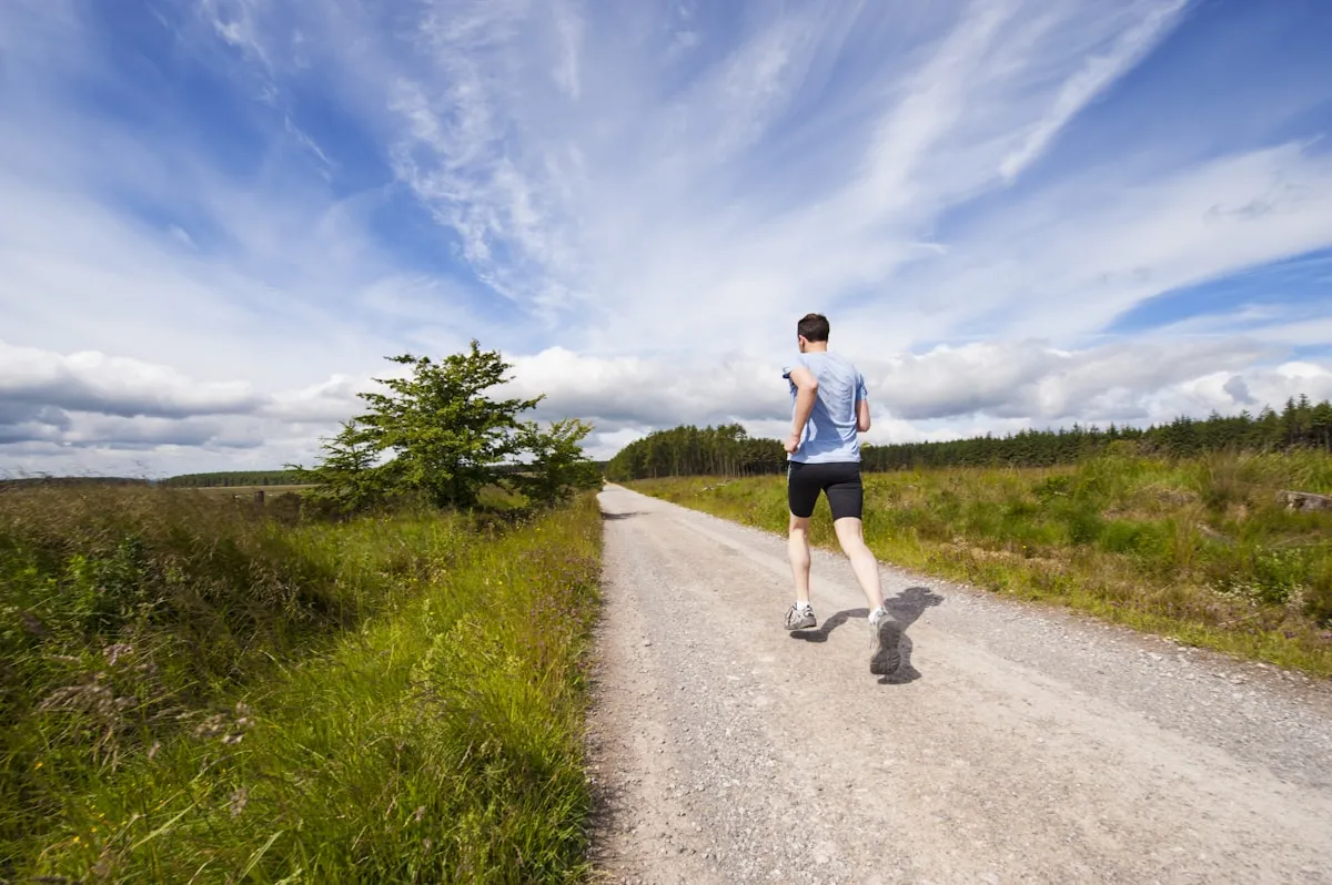 Porte-médaille running en bois : choix et entretien